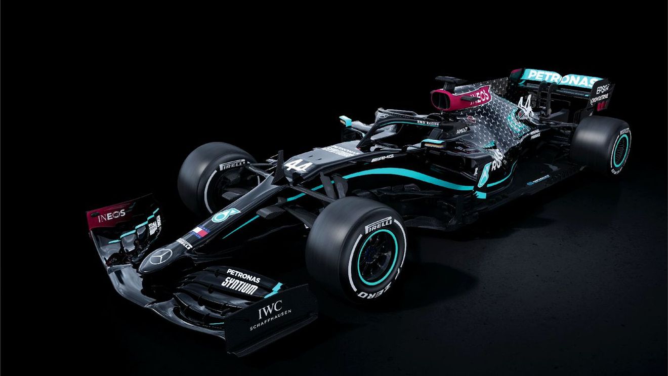 Argintiul a devenit negru. Schimbare de culoare a monopostului Mercedes - AMG. Cum arată noile mașini pilotate de Hamilton și Bottas | FOTO