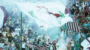 Glumițe roz!** Vezi ce le pregătesc "câinii" giuleștenilor