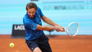 Şoc la Roland Garros! Rusul Medvedev a fost eliminat în primul tur