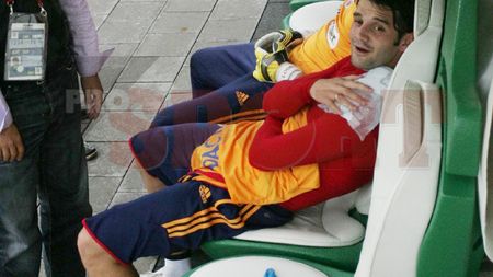 Chivu: "Dorm cu umărul în gheață"