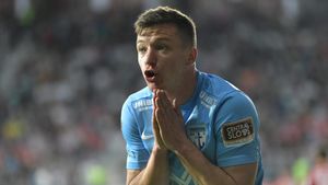 Moment fabulos în Superliga: Vadim Rață, fotbalistul exilat de Gigi Becali la FCSB, titularizat de Liviu Ciobotariu în jocul cu Rapid, la mai puțin de 24 de ore de la revenirea în tricoul ilfovenilor!