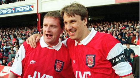 Drama cutremurătoare a unui mare campion: cum a ajuns fostul câștigător de Premier League la pierderea casei și a sumei de 7 milioane de euro din cauza problemelor cu alcoolul, drogurile și jocurilor de noroc!