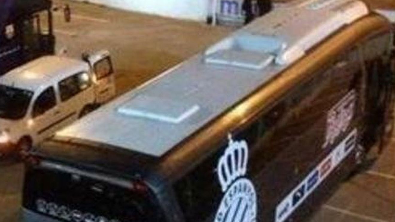 FOTO | Autocarul lui Espanyol, vedeta Supercupei Cataluniei. Cum a fost rezolvată o problemă umilitoare pentru fani