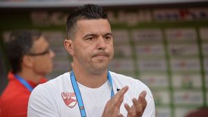 Contra: "De doi-trei ani se vorbește că sunt pe lista posibililor selecționeri! Să vină Zenga, eu nu antrenez gratis!"