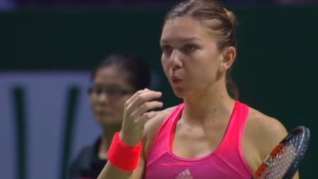 Explicația lui CTP pentru meciul pierdut de Simona cu Radwanska: "A fost învinsă din cauza unei diferențe tehnice fundamentale între cele două. Simona nu a lovit mingea, a periat-o"
