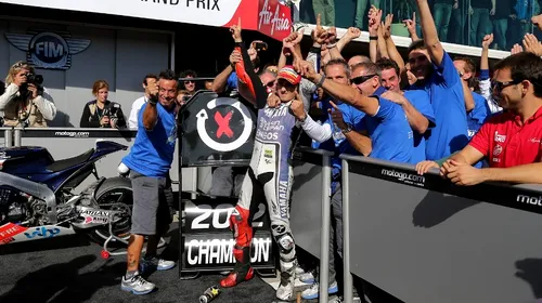Lorenzo intră în istorie!** Pilotul Yamaha a câștigat TITLUL mondial 2012 la MotoGP după căzătura lui Pedrosa din Australia