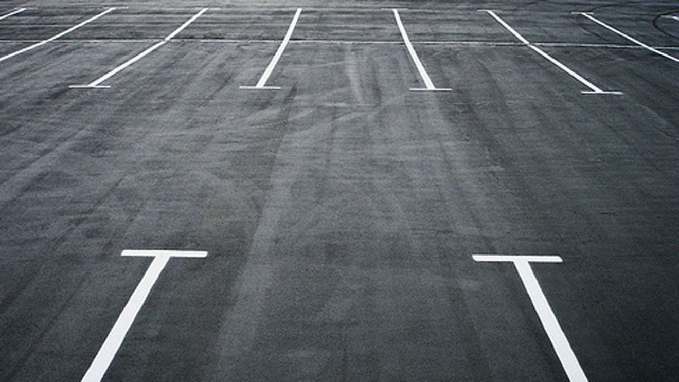 Un loc de parcare în București mai scump ca la Berlin!