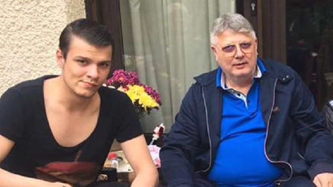 Primele imagini cu șeful LPF, după ce Mario a accidentat mortal un tânăr! Gino Iorgulescu, devastat de accidentul produs de fiul său! Abia dacă mai are puterea să meargă pe stradă. 