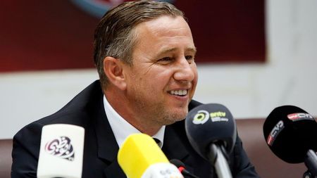 Doi pași până la un nou trofeu. VIDEO | "Dubla" superbă a ungurului Dzsudzsak a calificat-o pe Al Wahda în semifinalele Cupei Președintelui