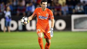 EXCLUSIV | Situația lui Andrei Vlad la FCSB se complică! Poate ajunge al treilea portar la echipă. Jucătorul de 19 ani care-l amenință