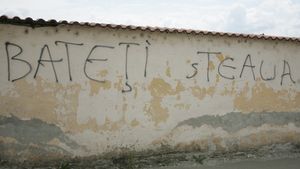 Fanii Craiovei amenință: „Bateți pe Steaua"