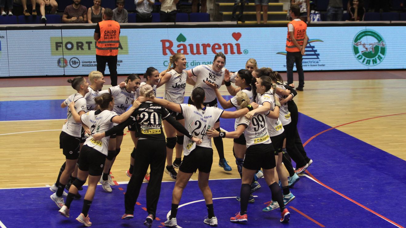 SCM Craiova este în criză, Vâlcea pune presiune și mai mare pe CSM București! Situația la zi în Liga Națională de handbal feminin după meciurile din weekend