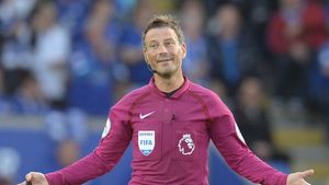 Vestea care surprinde toată Anglia! Cel mai bun central al lumii alege banii și lasă Premier League pentru o destinație exotică. Unde va arbitra: "Îi dorim mult succes"