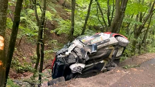 Accident teribil în Raliul Transilvaniei! Un pilot a fost transportat la spital