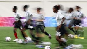 Nu au echipament și nici bani de mâncare, dar vor la Mondial. "Dacă știți pe cineva care ne poate ajuta...". Antrenorul a cerut ajutor pe Twitter, dar în Dallas bântuie isteria creată de Ebola