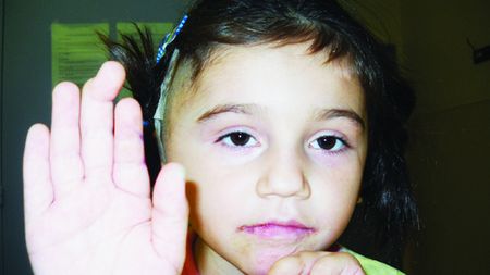 Emoționant!** Kassandra Rotariu, fata care a suferit 27 de operații: "Mi-e dor de tata!"