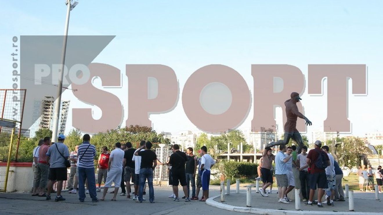 FOTO** Miting al fanilor dinamoviști!