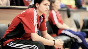 EXCLUSIV - Ghinion teribil pentru Cristina Neagu și Oltchim! Cea mai bună handbalistă a lumii din 2010 s-a accidentat din nou grav! Cât va lipsi de pe teren