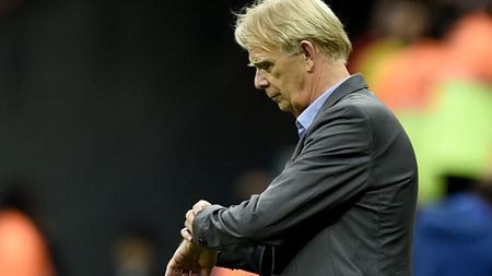 Volker Finke: "Ne-a lipsit concentrarea. Îmi cer scuze tuturor oamenilor din Camerun"