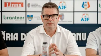 Antrenorul Flavius Stoican, prezentat la CS Drobeta Turnu Severin! Nou-promovata în Liga 3 are momentan doar 15 jucători: ”M-am înhămat la un proiect de viitor”