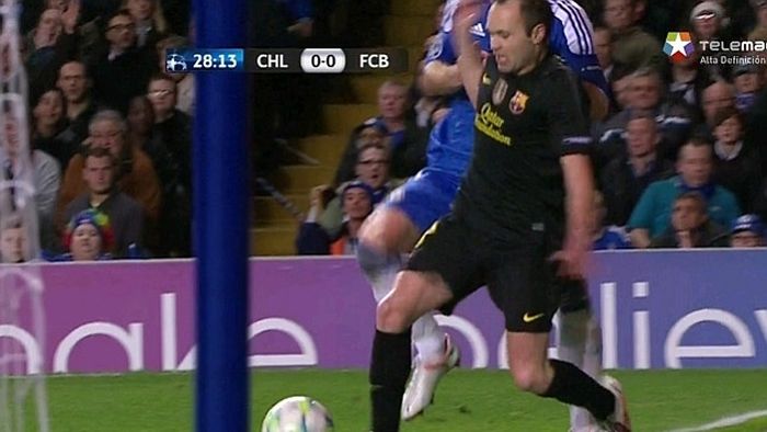 Catalanii își fac cruce! Madridul strigă pentru BarÃ§a:** "penalty CLAR la Iniesta!" FOTO A fost sau n-a fost?