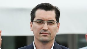 Scandal înaintea meciului României cu Finlanda! Răzvan Burleanu, înjurat de ultrași. N-a scăpat nici Edi Iordănescu: „Demisia!”