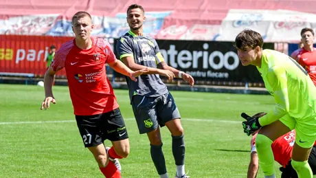 Ghinionistul Răzvan Călugăr s-a întors la FC Hermannstadt. Fundașul a jucat doar 81 de minute pentru CSC Șelimbăr în prima parte a sezonului de Liga 2