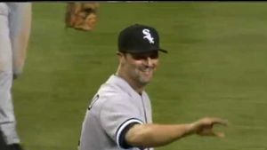 VIDEO Asta e faza anului în baseball!** Vezi o pasă superbă, împrumutată din baschet