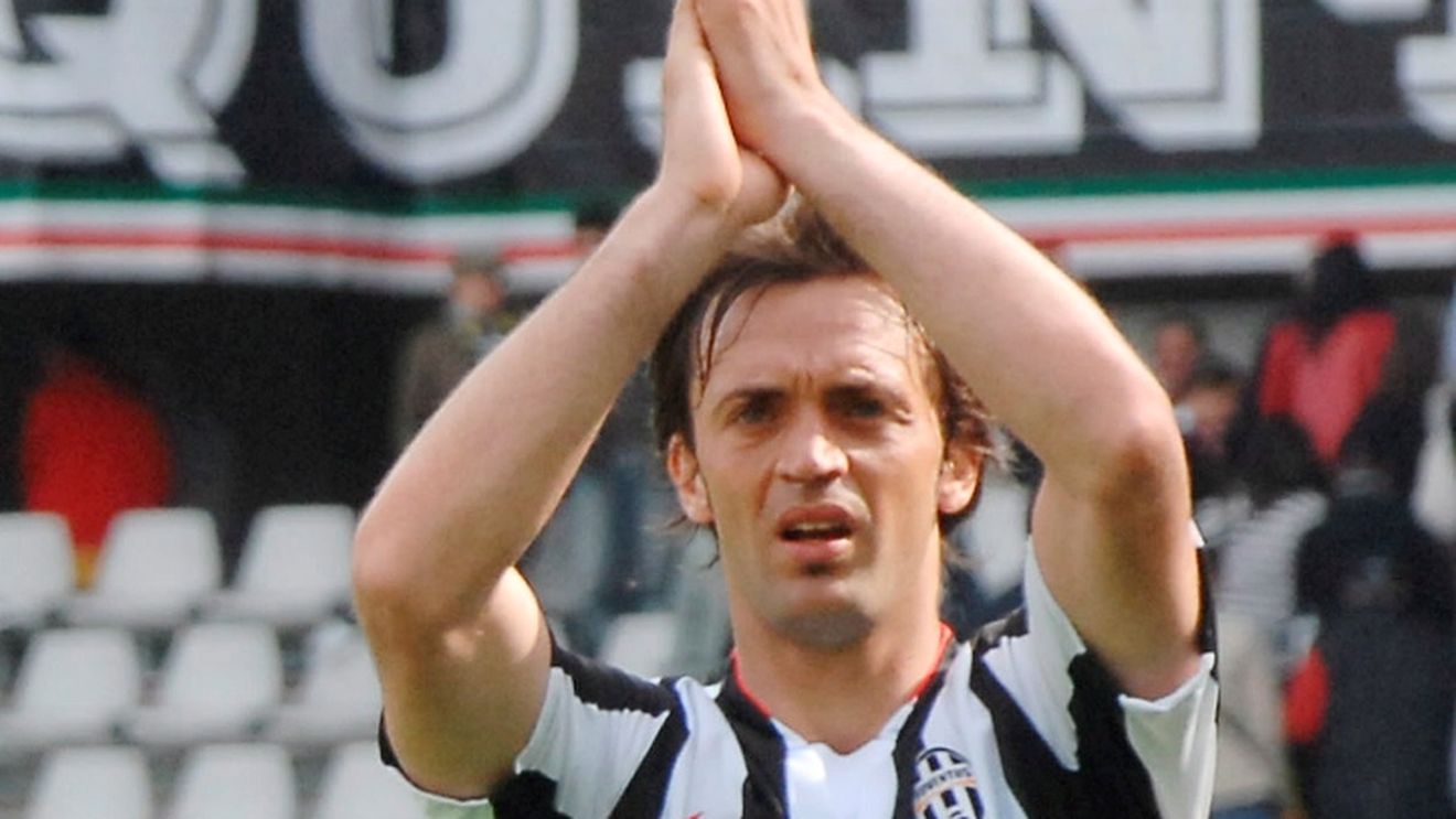 "N-am mai făcut sex de trei ani, nu mă uit la filme erotice!** Singurul meu păcat e ciocolata!"