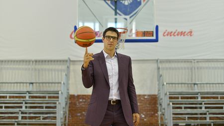 INTERVIU | "Steaua se bazează pe jucători români. Vrem să fim printre primele patru echipe din campionat". Cum anticipează Virgil Stănescu traseul baschetbaliștilor săi