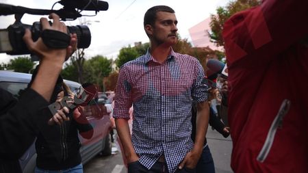 Gabi Tamaș a părăsit Secția de Poliție, după 10 ore. Fundașul are interdicția de a părăsi țara. VIDEO - Cum s-a dat în spectacol fotbalistul