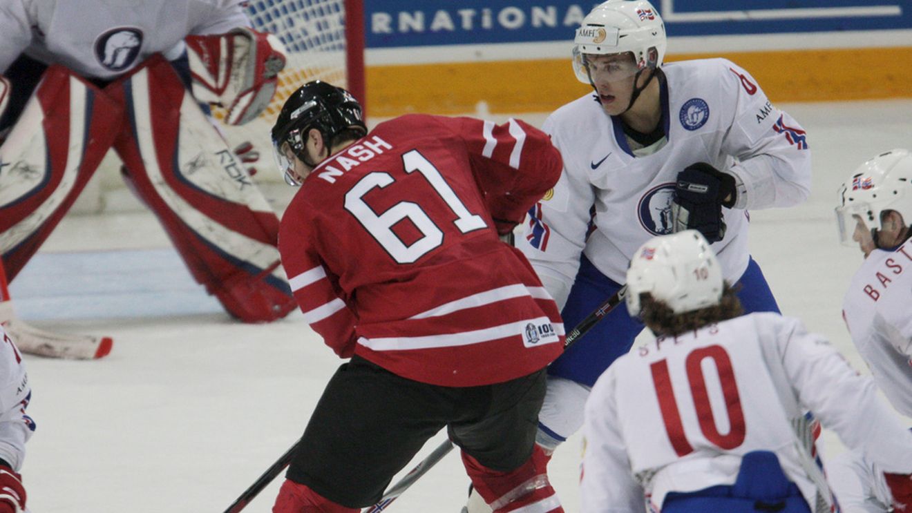 Granzii hocheiului se întâlnesc în semifinale