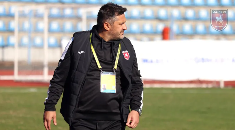 Claudiu Niculescu avertizează că trei echipe fără drept de promovare pot fi în play-off. Antrenorul cere revenirea la vechiul sistem și anunță planurile CSC Șelimbăr