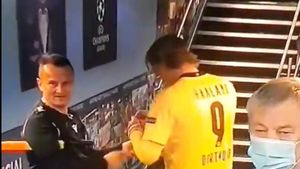 Ce face Octavian Șovre cu cartonașele semnate de Erling Haaland! Gică Popescu se implică și el