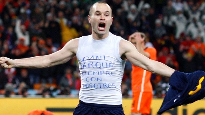 Iniesta a dedicat golul din finala Cupei Mondiale fostului fotbalist Dani Jarque!
