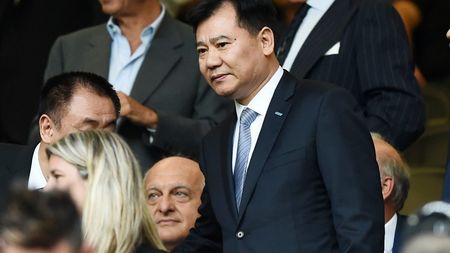 Cosmin Olăroiu, felicitat de patronul miliardar al Jiangsu Suning la cina de final de sezon