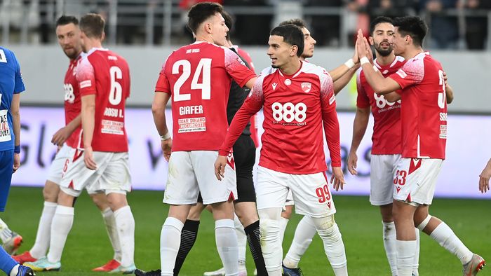 Jucător cu meciuri în Ligue 1, printre cei mai criticați de la Dinamo în acest sezon. „Nu acord importanță”. Problema întâmpinată la debutul în fotbalul românesc. „A trebuit să mă adaptez” | VIDEO EXCLUSIV