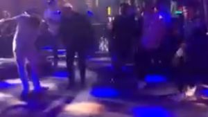 VIDEO | Petrecere în tabăra Viitorului după calificarea în play-off! Oamenii lui Hagi au dansat pe muzică machedonească