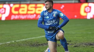 Daniel Popa, criticat în direct de Emil Săndoi după ce s-a transferat în Coreea de Sud: „E normal, suntem români, se gândea la viitorul lui! Asta l-a afectat”