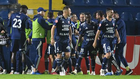 Antrenorul de Superligă face ședința tactică acasă, la bloc, nu la stadion! Motivul din spatele deciziei: „Ne întoarcem cu 50 de ani în urmă”. EXCLUSIV