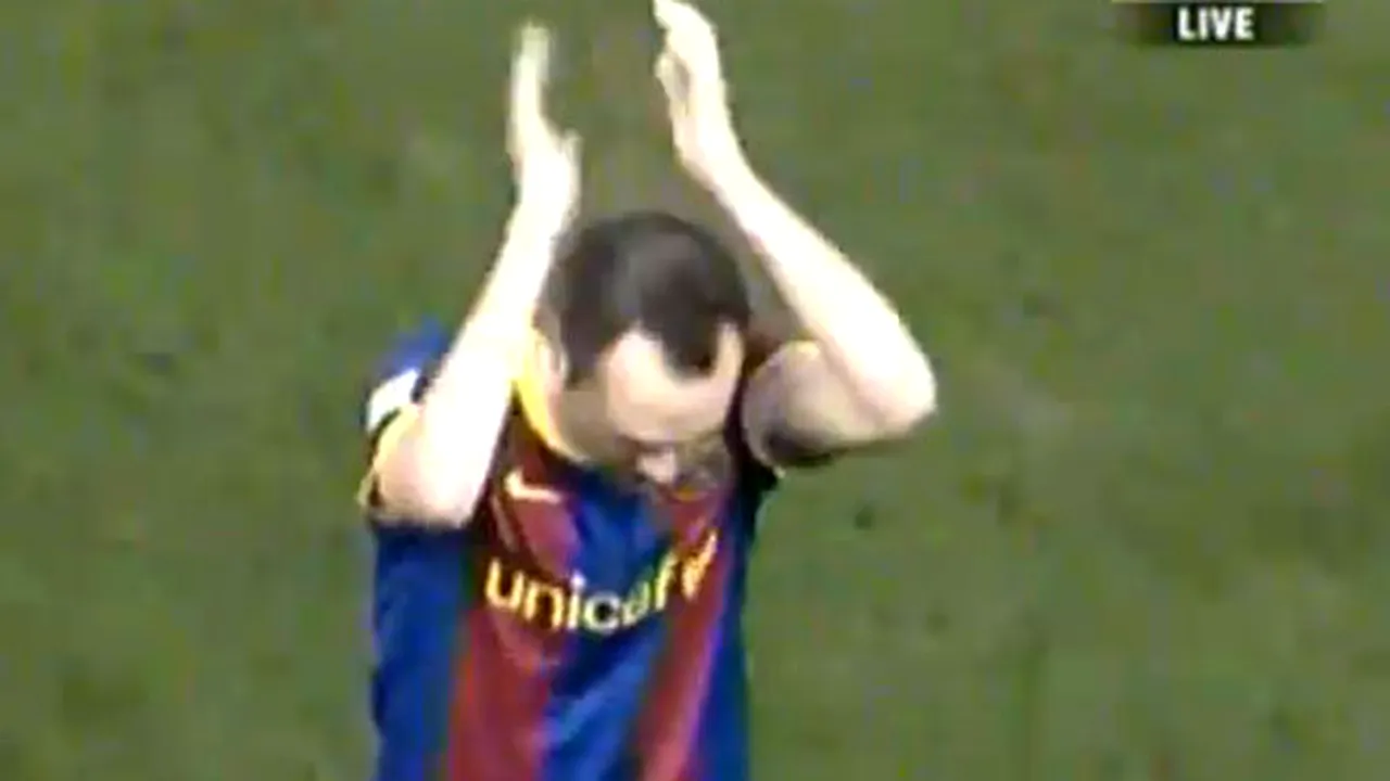 VIDEO EMOȚIONANT ** Iniesta, aplaudat la scenă deschisă de fanii rivalei Espanyol! BarÃ§a conducea cu 5-1