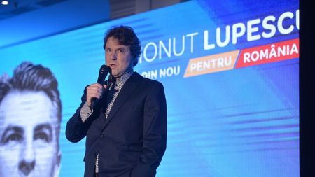 EXCLUSIV | Răducioiu i-a răspuns lui Burleanu după ce șeful FRF l-a numit șomer. "Răzvan, nu e o rușine să fii șomer. E doar greu. Nu toți oamenii au avut șansa să fie angajați de tineri la politicieni. Poate și tu te-ai bucurat la golurile mele"