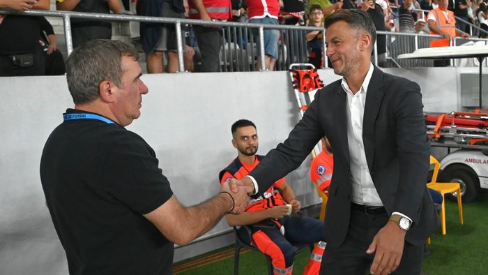 Ovidiu Burcă acuză că Gheorghe Hagi a influențat arbitrajul în Dinamo - Farul Constanța: „Arbitrul a fost timorat de vocea lor!”