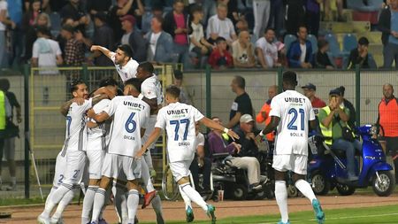 Transfer de play-off în Superliga! Golgheterul a refuzat oferta patronului care l-a ajutat cel mai mult în carieră pentru a juca la un club cu pretenții: „Simt că se duce la ei. La noi nu vine sigur”. EXCLUSIV