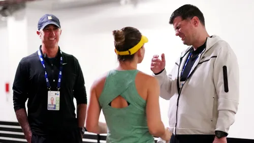 Ce a putut să îi facă Simona Halep iubitului chiar la intrarea pe terenul de la Melbourne! Imaginile care i-au lăsat cu gura căscată pe jurnaliștii australieni | FOTO