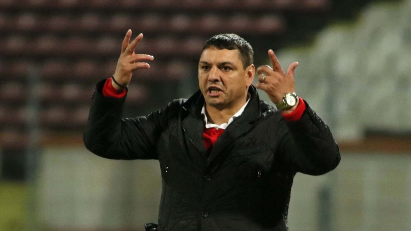 Ionel Ganea face iureş împotriva fanilor Rapidului care l-au atacat cu bulgări pe Marius Şumudică! „Să fie interzişi pe stadion!”