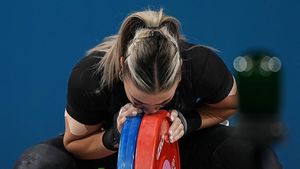 Dieta campioanei Mihaela Cambei. Ce mănâncă sportiva care a uimit o lume întreagă: „Uneori și legume”