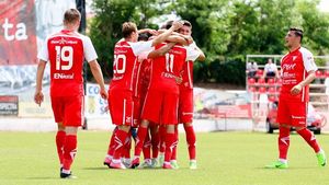 ULTIMA ORĂ‚ | LPF a stabilit datele disputării barajului dintre ACS Poli și UTA Arad și ordinea meciurilor. Meciul decisiv se joacă pe terenul arădenilor
