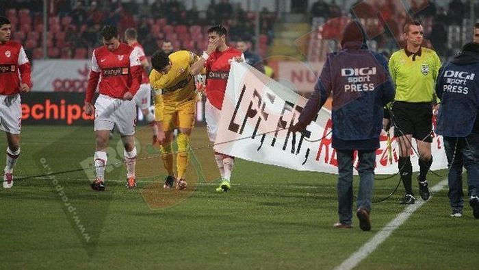 Bălgrădean, eroul din "Ștefan cel Mare",** le mulțumește colegilor că nu a luat gol! "Le-am promis o bere în vestiar"
