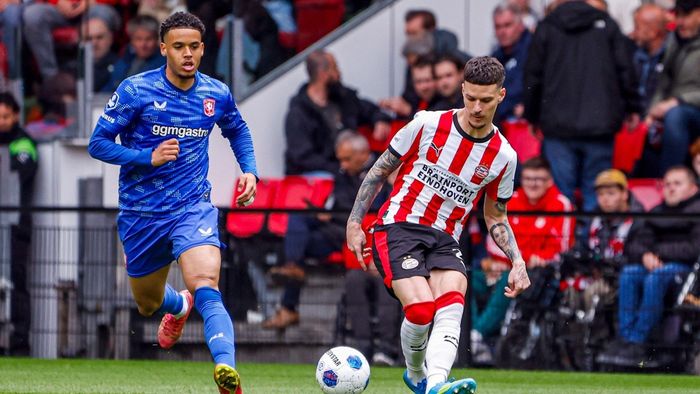 PSV l-a scos la vânzare pe Dennis Man, iar românul vrea să dea lovitura cu un transfer de top! Gol și pasă de gol în primul meci după ce s-a vorbit de plecarea lui!